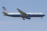 N644UA @ KORD - United Airlines Boeing 767-322, UAL949 arriving from EGLL, RWY 10 approach KORD. - by Mark Kalfas