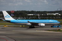 PH-AOL @ EHAM - KLM Royal Dutch Airlines - by Air-Micha