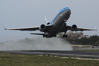 PH-KCE @ TNCM - KLM PH-KCE departing TNCM - by Daniel Jef