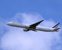 F-GSQG - Flying @ ~3,500 feet high, going to a landing at JFK - by gbmax