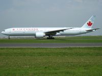 C-FITU @ LFPG - Interestingly Air Canada still docks at Terminal 2A whereas most fellow Star Alliance members have moved to historic Terminal 1 - by uy707