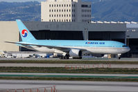 HL7575 @ LAX - Korean Air HL7575 taxiing to the Tom Bradley International Terminal. - by Dean Heald