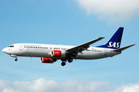 LN-RRT @ ESSA - Scandinavian Boeing 737-800 about to land at Stockholm Arlanda. - by Henk van Capelle