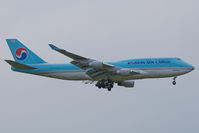 HL7482 @ LOWW - Korean Air 747-400 - by Andy Graf-VAP