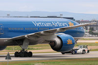 VN-A142 @ FRA - Vietnam Airlines - by Chris Jilli