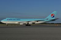 HL7603 @ LOWW - Korean Air Boeing 747-400 - by Dietmar Schreiber - VAP