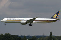 9V-SWF @ MUC - Singapore Airlines - by Joker767