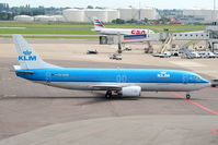 PH-BDW @ EHAM - KLM Royal Dutch Airlines - by Chris Hall
