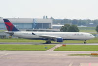 N814NW @ EHAM - Delta Air Lines - by Chris Hall