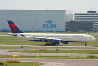 N814NW @ EHAM - Delta Air Lines - by Chris Hall