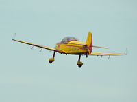 G-CDCE @ EGKH - SHOT AT HEADCORN - by Martin Browne