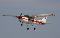 C-GIVY @ KOSH - Cessna TR182