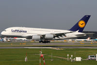 D-AIMG @ VIE - Lufthansa - by Joker767