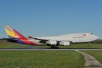 HL7415 @ LOWW - Asiana 747-400 - by Dietmar Schreiber - VAP