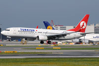 TC-JGB @ VIE - Turkish Airlines - Türk Hava Yollari - by Chris Jilli