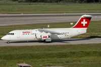 HB-IXO @ LSZH - taxying to the gate - by Friedrich Becker