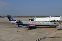 N507MJ @ CLT - Still wearing the grey colors - by Duncan Kirk