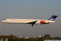 LN-ROX @ EGCC - Scandinavian Airlines - by Chris Hall