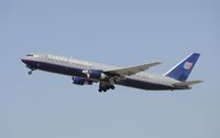 N667UA @ KLAX - Departing LAX - by Todd Royer
