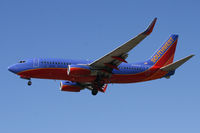 N762SW @ DAL - Southwest Airlines landing at Dallas Love Field - by Zane Adams