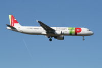 CS-TJG @ EBBR - Flight TP604 is descending to RWY 02 - by Daniel Vanderauwera