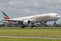 A6-ECL @ EHAM - Emirates 777-300