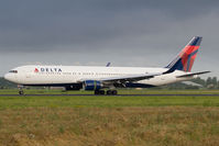 N176DN @ EHAM - Delta Airlines 767-300