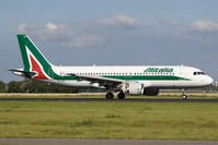 EI-DTF @ EHAM - Alitalia A320