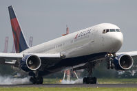 N189DN @ EHAM - Delta Airlines 767-300