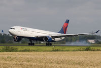 N806NW @ EHAM - Delta Airlines A330-300