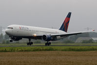 N173DZ @ EHAM - Delta Airlines 767-300 - by Andy Graf-VAP