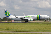 PH-HSW @ EHAM - Transavia 737-800