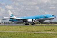 PH-BQA @ EHAM - KLM 777-200