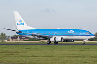 PH-BGL @ EHAM - KLM 737-700