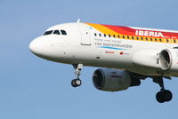 EC-KNM @ EBBR - Flight IB3202 is arriving to RWY 25L - by Daniel Vanderauwera