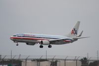 N933AN @ MIA - American 737 - by Florida Metal