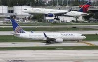N11206 @ FLL - United 737-800 - by Florida Metal