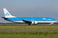 PH-BTG @ EHAM - KLM 737-400