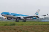 PH-AOC @ EHAM - KLM A330-200