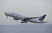 N799UA @ KLAX - Departing LAX - by Todd Royer