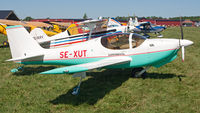 SE-XUT @ ESME - At EAA FlyIn - by Roger Andreasson