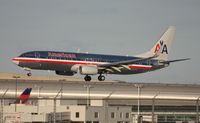 N805NN @ MIA - American 737 - by Florida Metal
