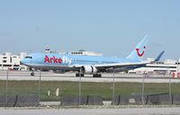 PH-OYJ @ MIA - Arkiafly 767 - by Florida Metal