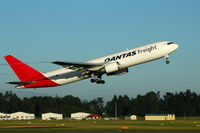 VH-EFR @ NZCH - Departure to SYD - by harewood
