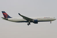 N808NW @ EHAM - Delta Airlines A330-300 - by Andy Graf-VAP