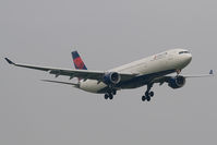 N818NW @ EHAM - Delta Airlines A330-300 - by Andy Graf-VAP
