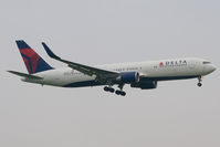 N1612T @ EHAM - Delta Airlines 767-300