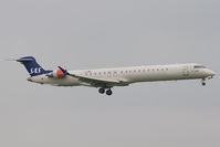 OY-KFA @ EHAM - Scandinavian Airlines CRJ900 - by Andy Graf-VAP