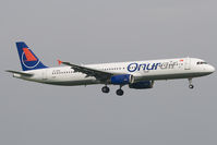 TC-OAN @ EHAM - Onur Air A321