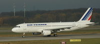 F-GKXI @ EDDL - Air France, Airbus A320-214, short before take off at Düsseldorf Int´l - by A. Gendorf